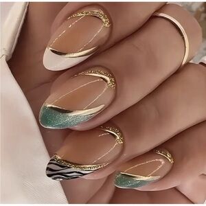 24 Elegant Almond shape Gold and Green press on Nail Art